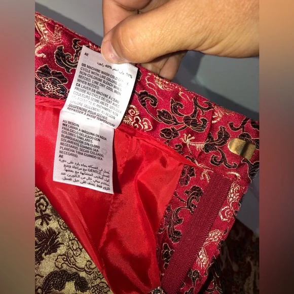 NWT Jacquard Skinny Cropped Pants in Red - Picture 7 of 7